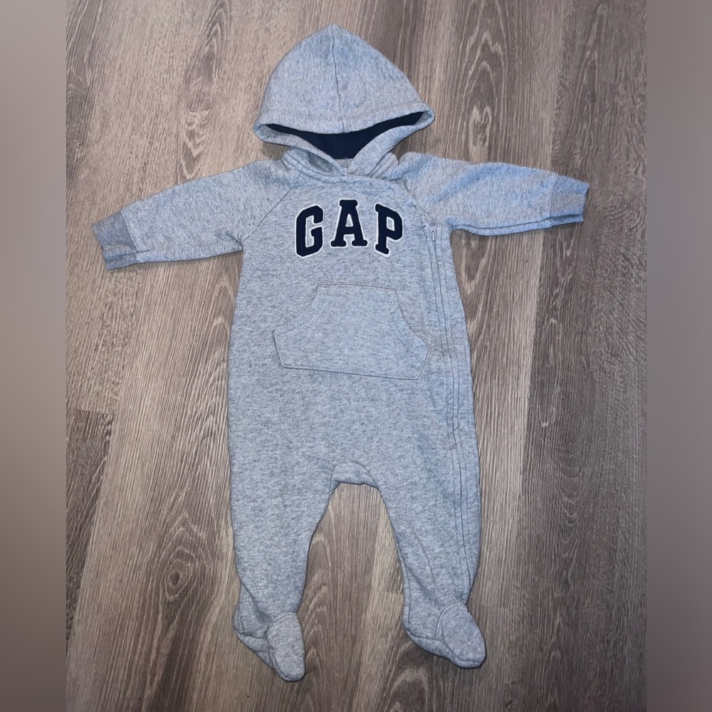 SOLD Gap baby onesie grey with hoodie size: 3-6M BNWOT